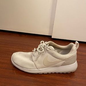 White Nike Roshes